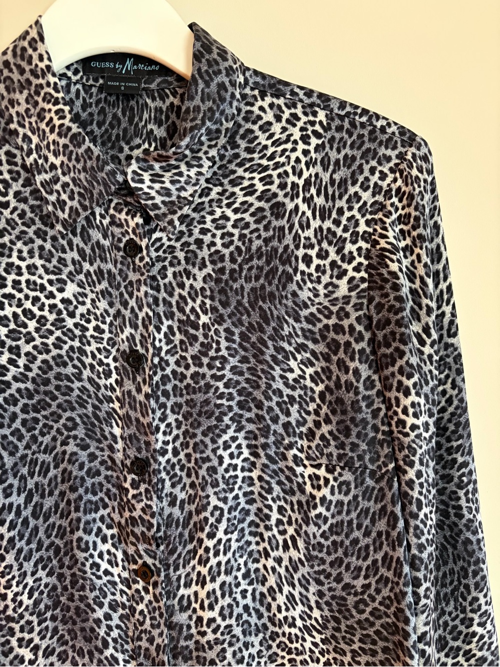 Guess by Marciano size small leopard blouse - Picture 5 of 12